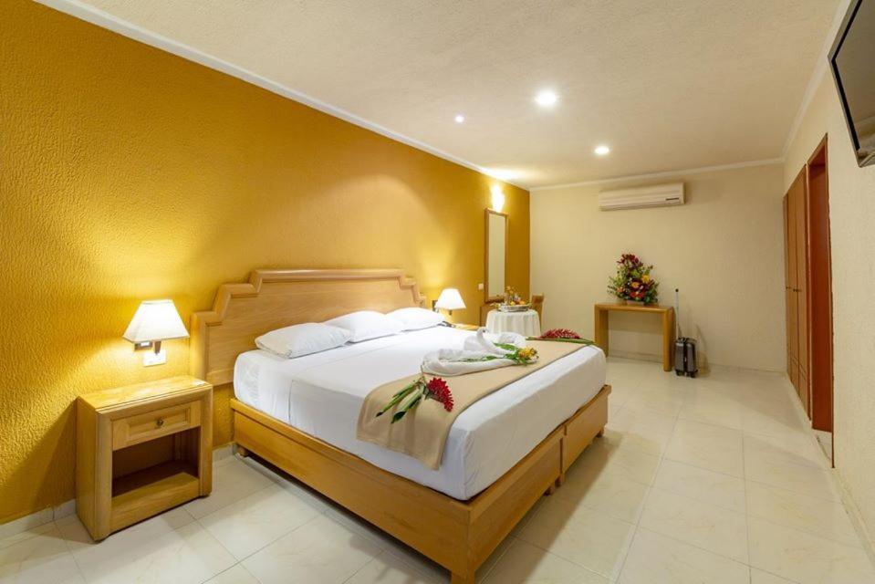 Tecnohotel Itzaes Mérida Eksteriør billede